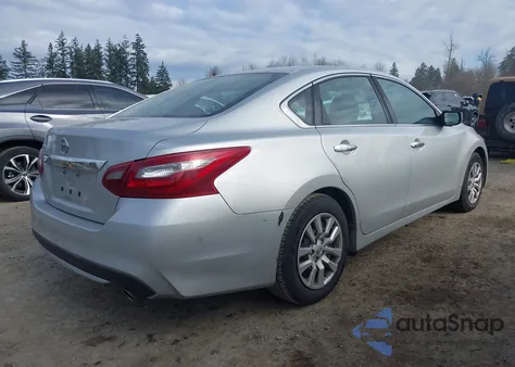 2018 Nissan Altima 2.5 S z USA, uszkodzony, nr VIN 1N4AL3APXJC157646